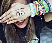 �������